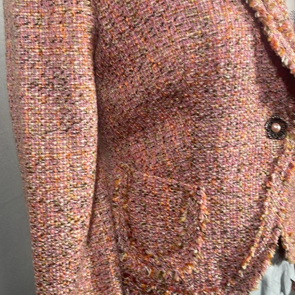 Valerie Stevens Pink tweed Blazer with Frayed Trim - Picture 7 of 10
